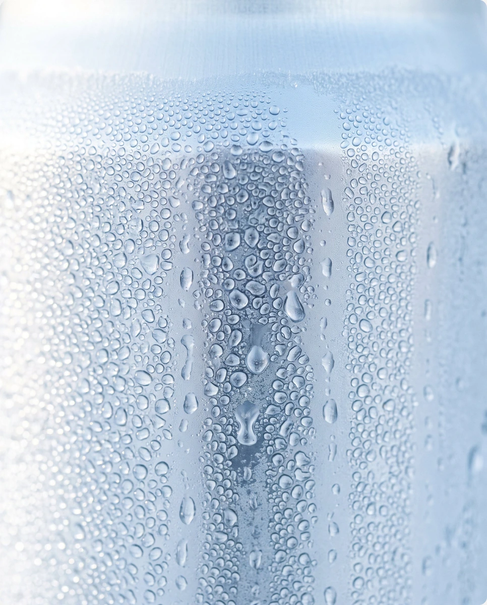 Condensation on a cold surface for the cooling roller
